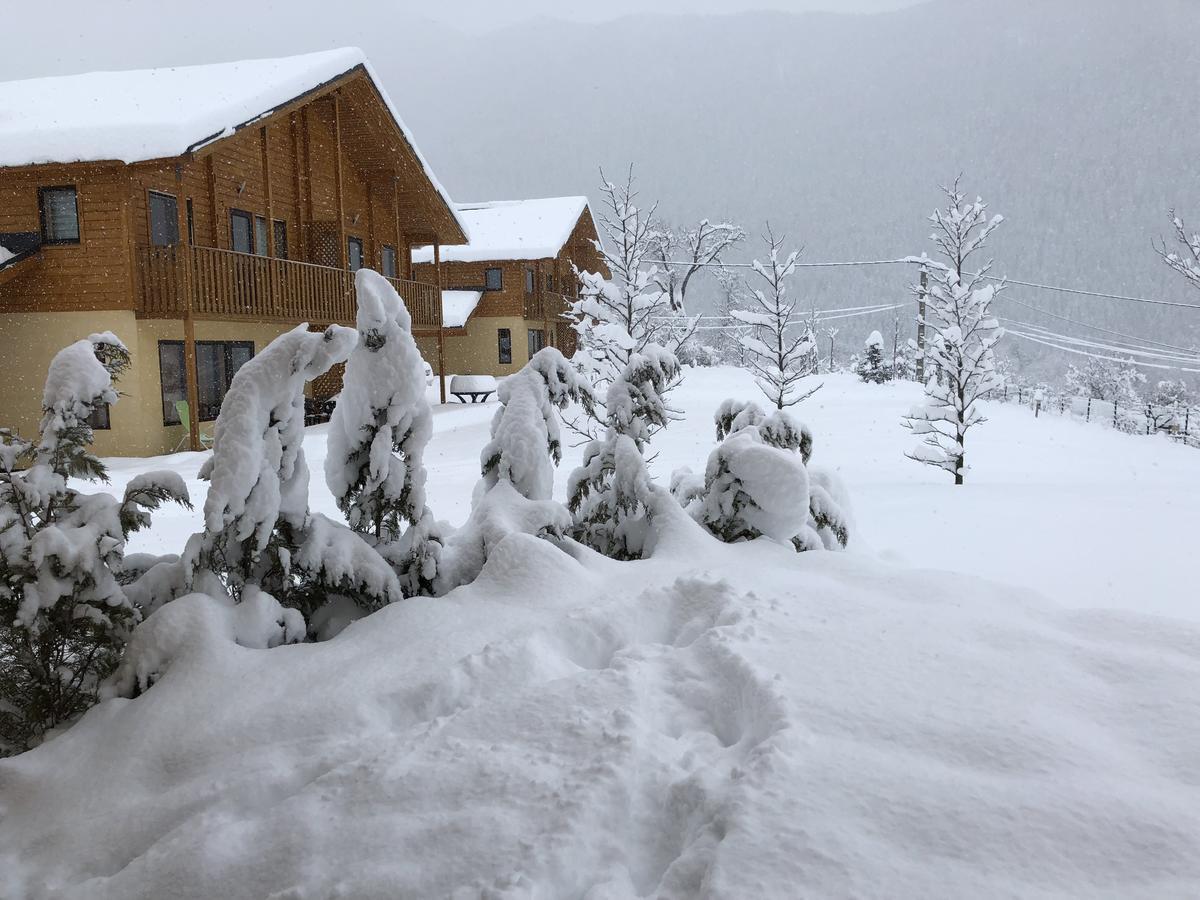 Les Chalets Fleurs De France - Kota Saint-Dalmas Exterior photo