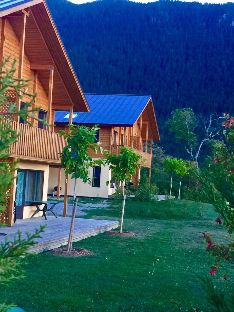 Les Chalets Fleurs De France - Kota Saint-Dalmas Exterior photo